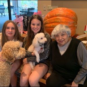 Meet your Posher, Camryn